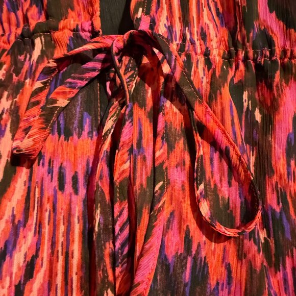 Beverly Drive Women's pink, red, black tie front sheer topper; Size 16-18 - Picture 4 of 4